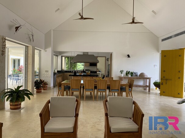 Casa en Venta en Punta Canoa