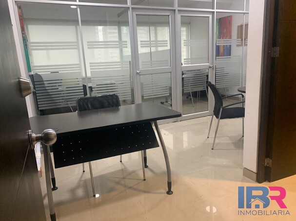 OFICINA EN ARRIENDO EN BOCAGRANDE
