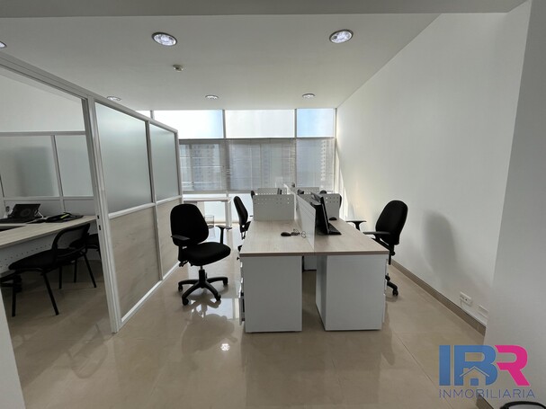 OFICINA EN ARRIENDO EN BOCAGRANDE