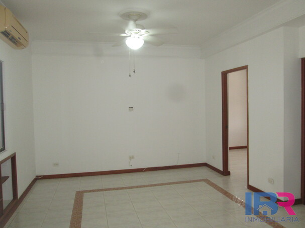 APARTAMENTO EN VENTA EN PIE DE LA POPA