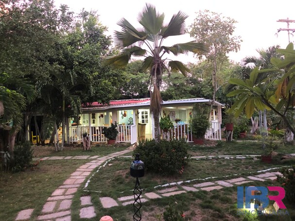 CASA EN VENTA EN PUNTA CANOA