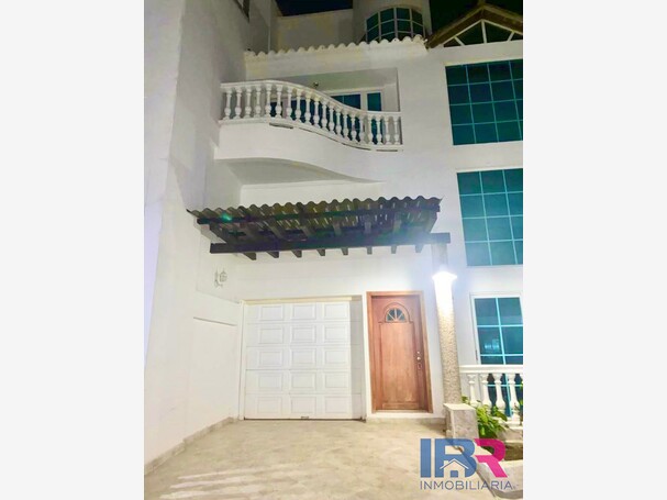 CASA EN ARRIENDO EN ZONA NORTE