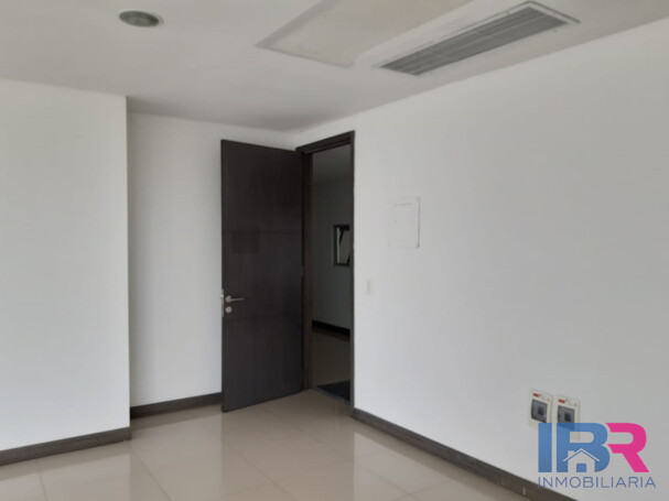 OFICINA EN ARRIENDO EN BOCAGRANDE