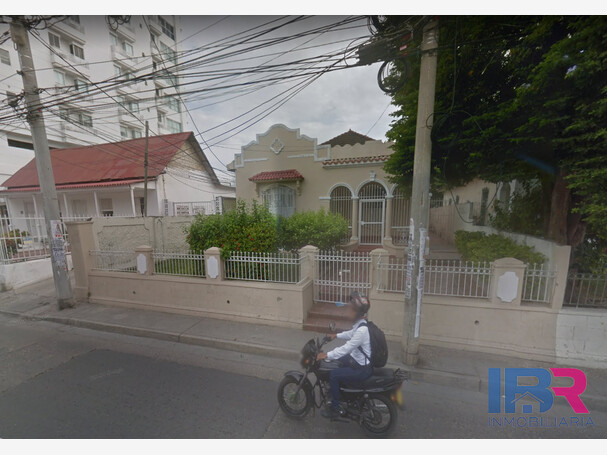 CASA COMERCIAL EN VENTA EN PIE DE LA POPA