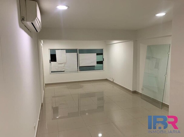 OFICINA EN ARRIENDO EN BOCAGRANDE