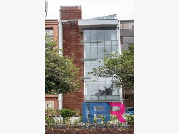 Edificio en Arriendo en La Cabrera