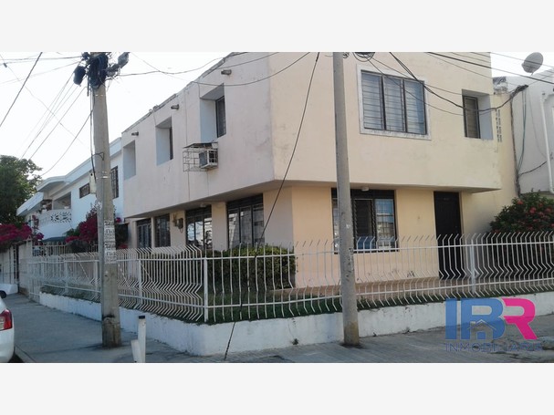 CASA EN ARRIENDO EN PIE DE LA POPA