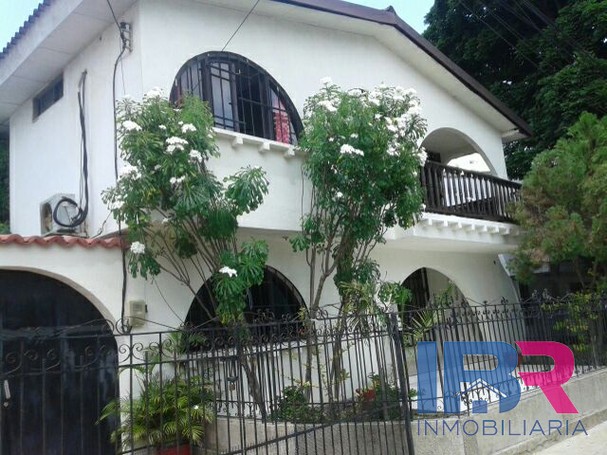 CASA EN VENTA EN MANGA