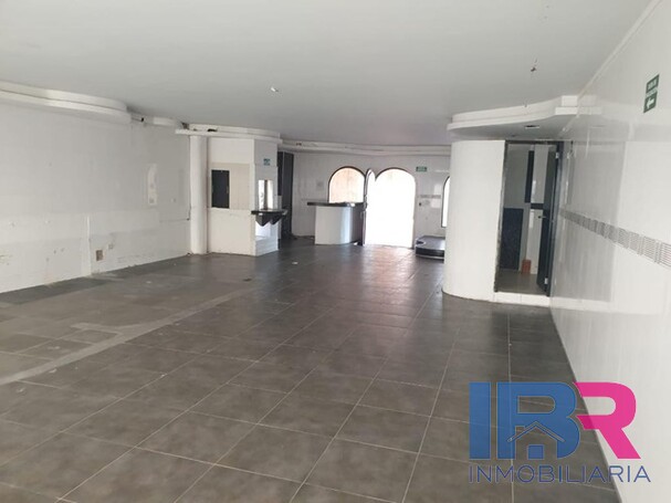 LOCAL EN ARRIENDO EN EL LAGUITO