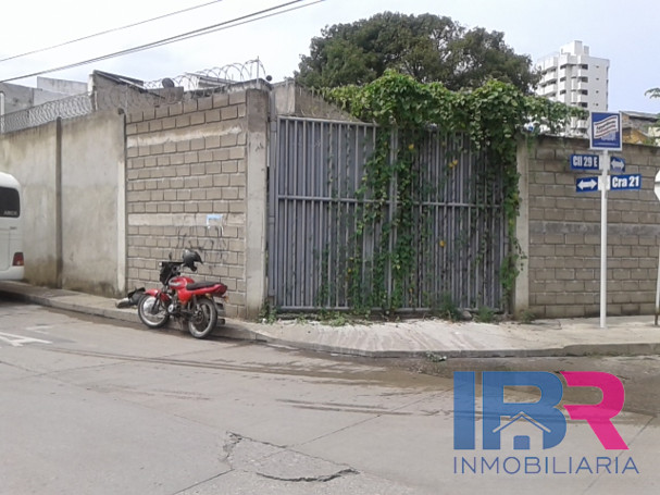 LOTE EN VENTA EN PIE DE LA POPA