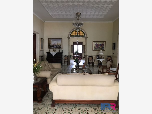 CASA EN VENTA EN MANGA