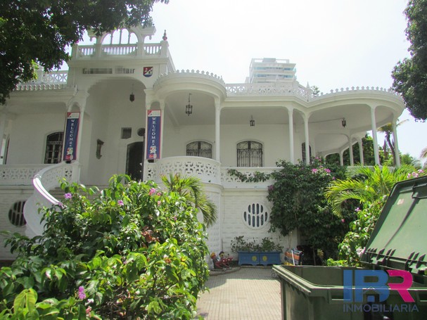 Casa Comercial en Venta en Manga