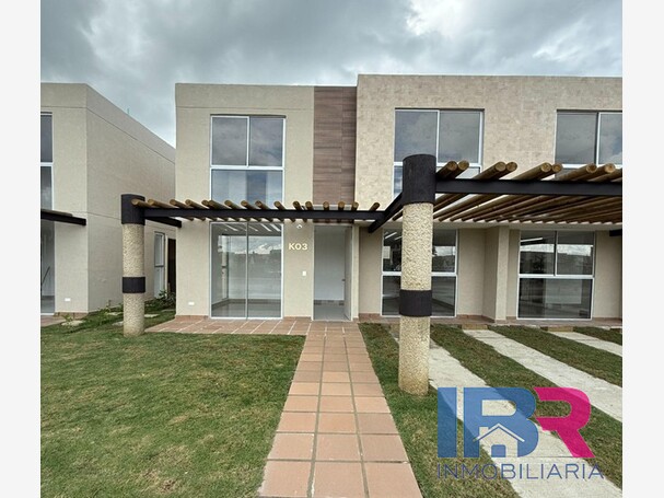 CASA EN ARRIENDO EN ZONA NORTE