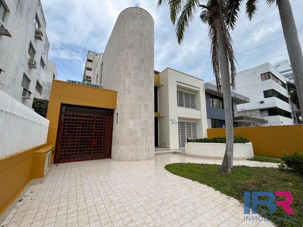 CASA EN VENTA EN BOCAGRANDE