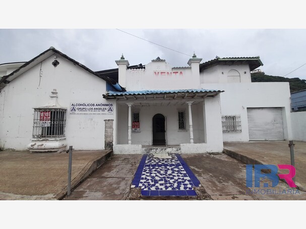 CASA COMERCIAL EN VENTA EN PIE DE LA POPA