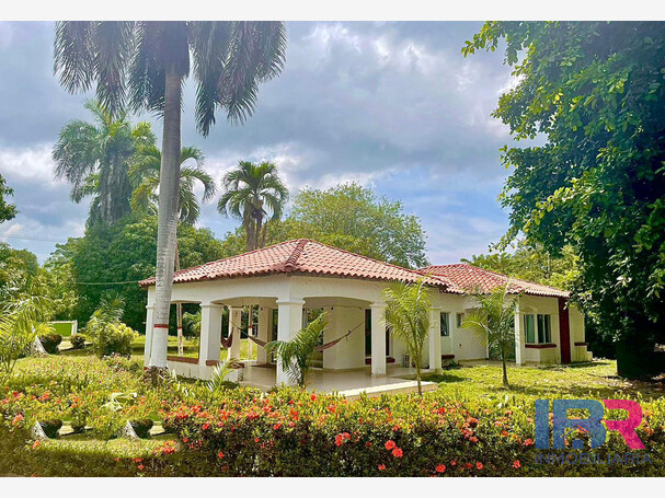 LOTE - CASA CAMPESTRE EN VENTA EN BAYUNCA