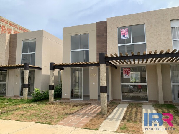 CASA EN ARRIENDO EN ZONA NORTE