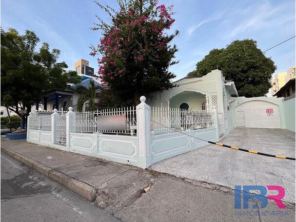 CASA EN VENTA EN MANGA