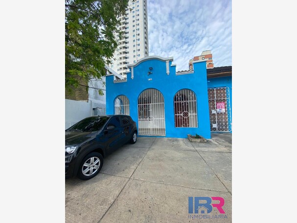 CASA COMERCIAL EN VENTA EN MANGA