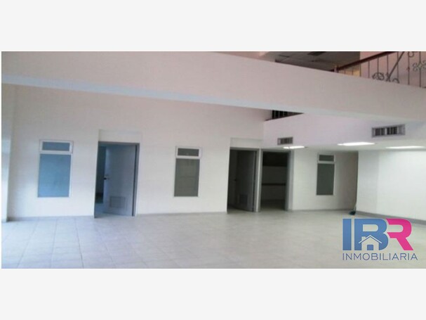 LOCAL EN ARRIENDO EN EL COUNTRY