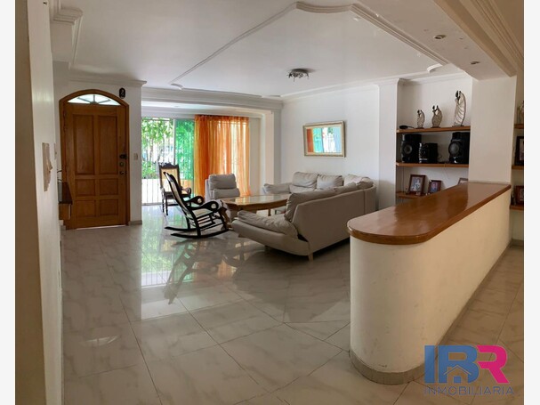 CASA EN VENTA EN CHIPRE