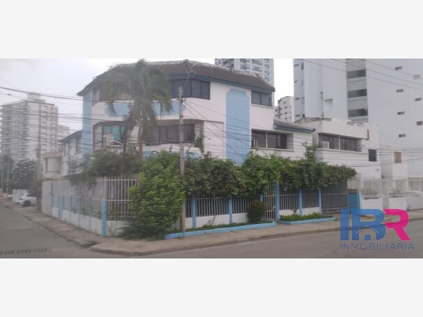 CASA EN VENTA EN EL PIE DE LA POPA