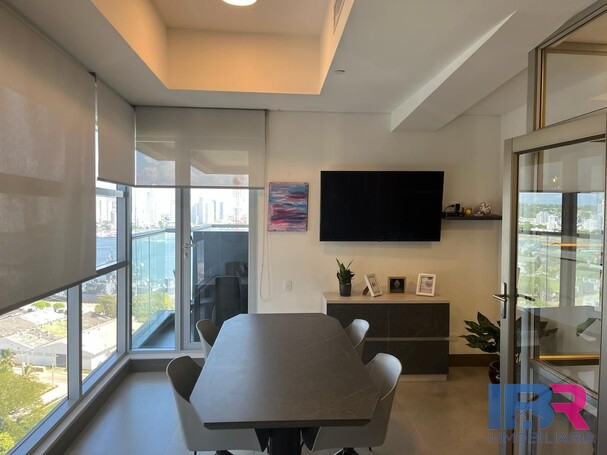 OFICINA EN ARRIENDO EN BOCAGRANDE