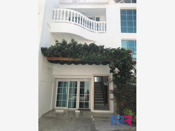 CASA EN ARRIENDO EN ZONA NORTE