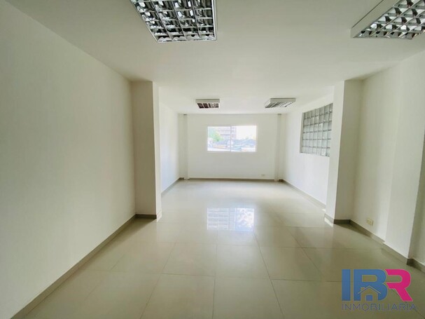 OFICINA EN ARRIENDO EN BOCAGRANDE