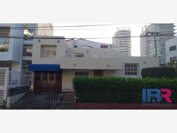 CASA EN VENTA EN MANGA